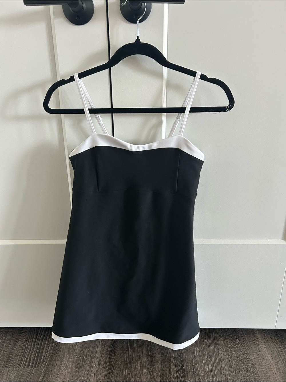 Abercrombie & Fitch Black and White SculptLUX Petite Dress